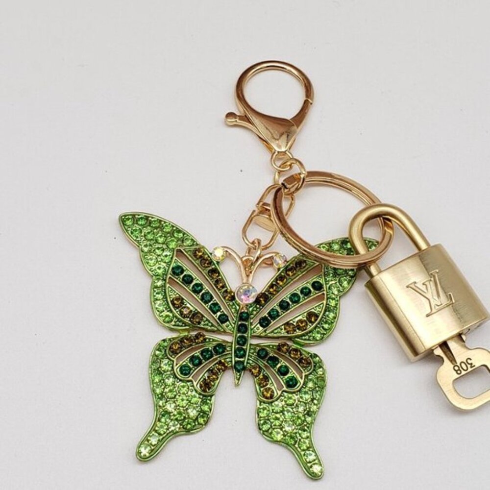 Authentic Louis Vuitton Gold Padlock & Key🔒 w/ Unbranded Butterfly Keychain - Picture 2 of 9